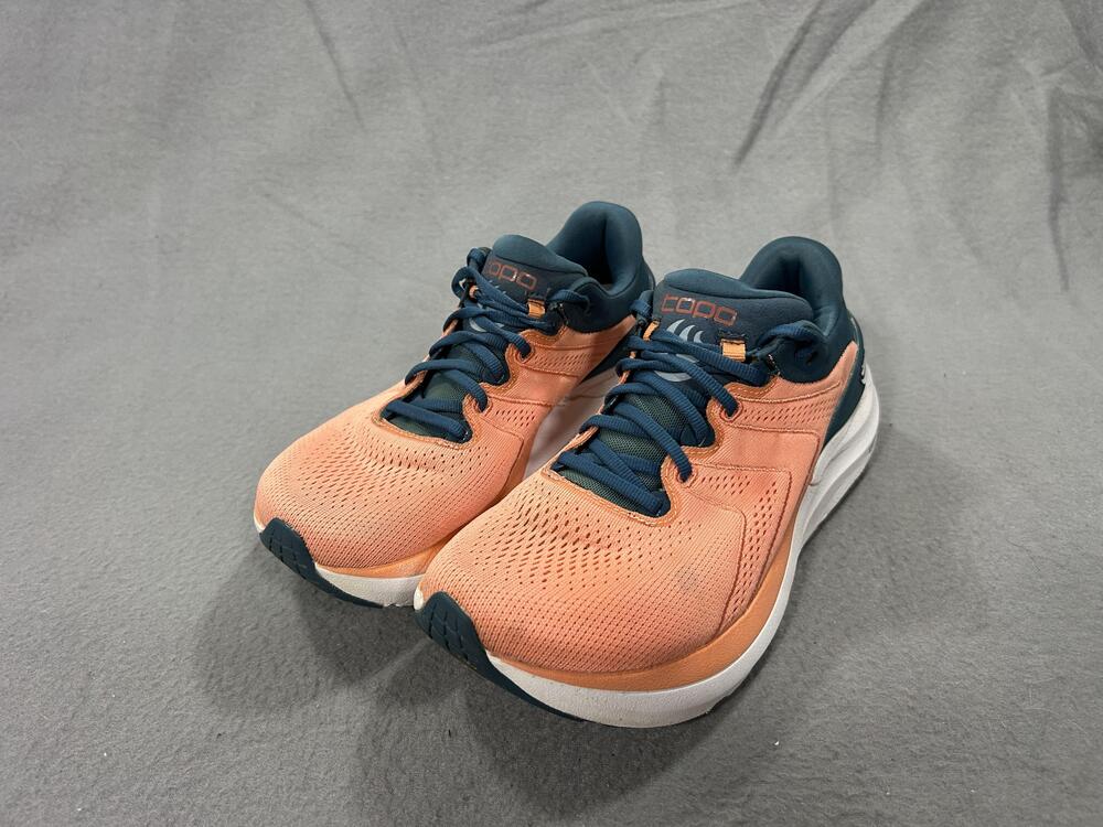 Topo Athletic Phantom 2 Shoes Womens Size 7 Pink Navy Road Running Sneaker